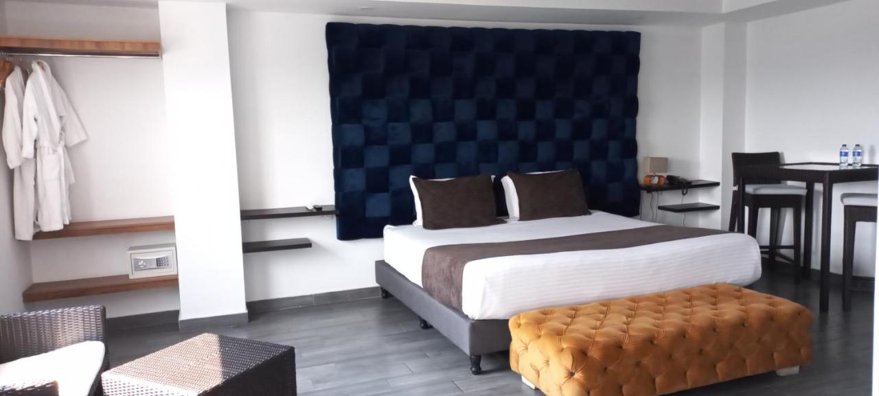 Hotel Bogota Dc Екстериор снимка