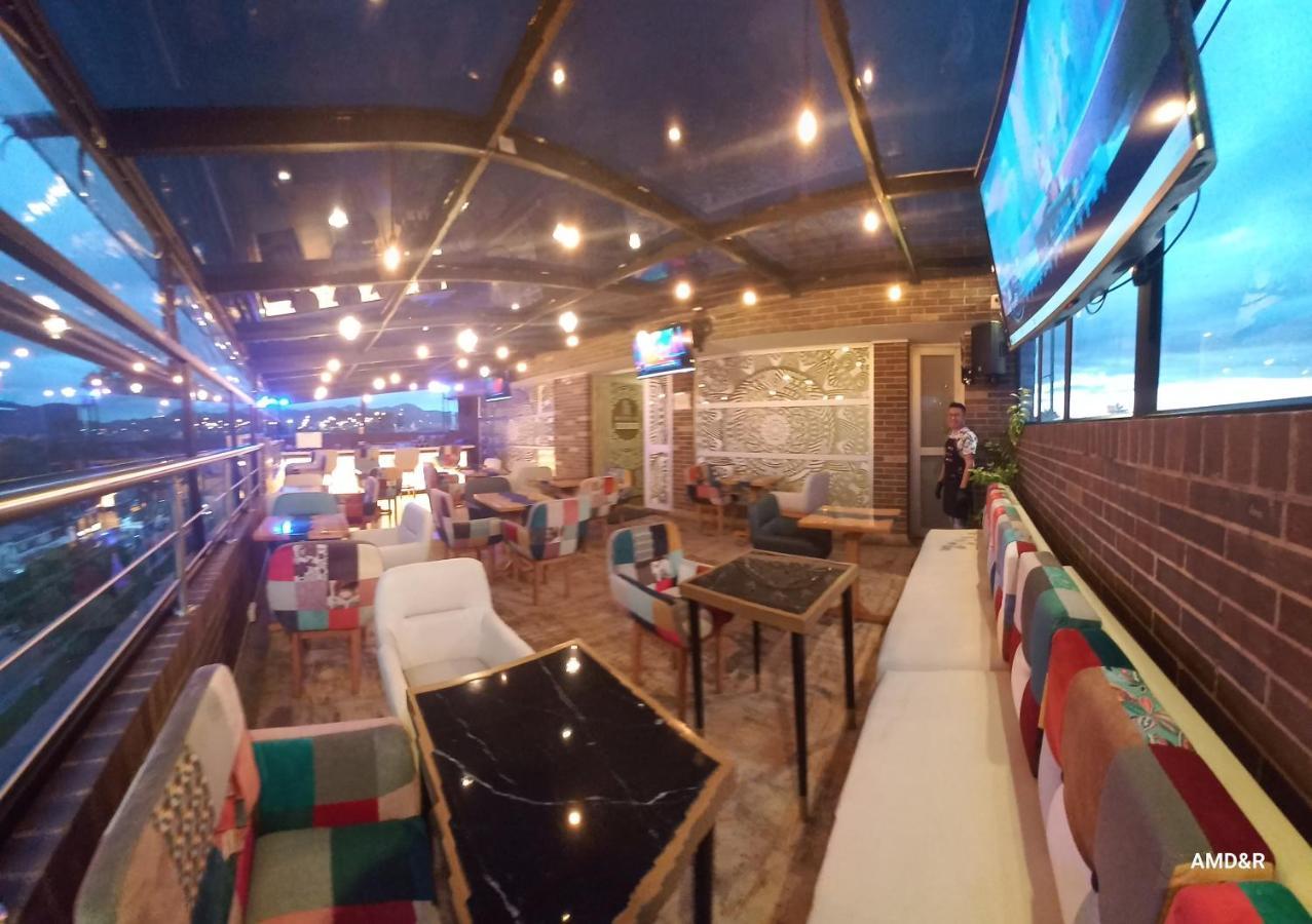 Hotel Bogota Dc Екстериор снимка