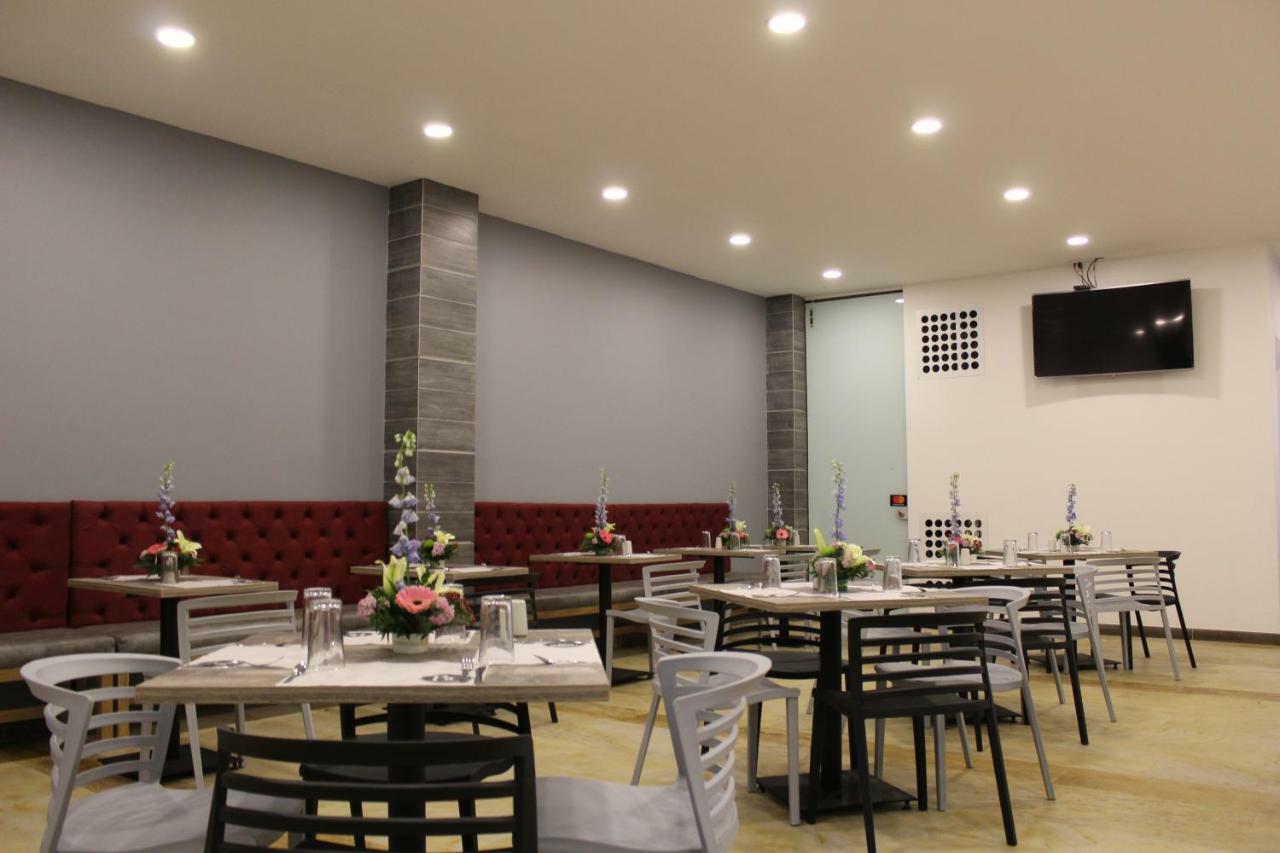 Hotel Bogota Dc Екстериор снимка