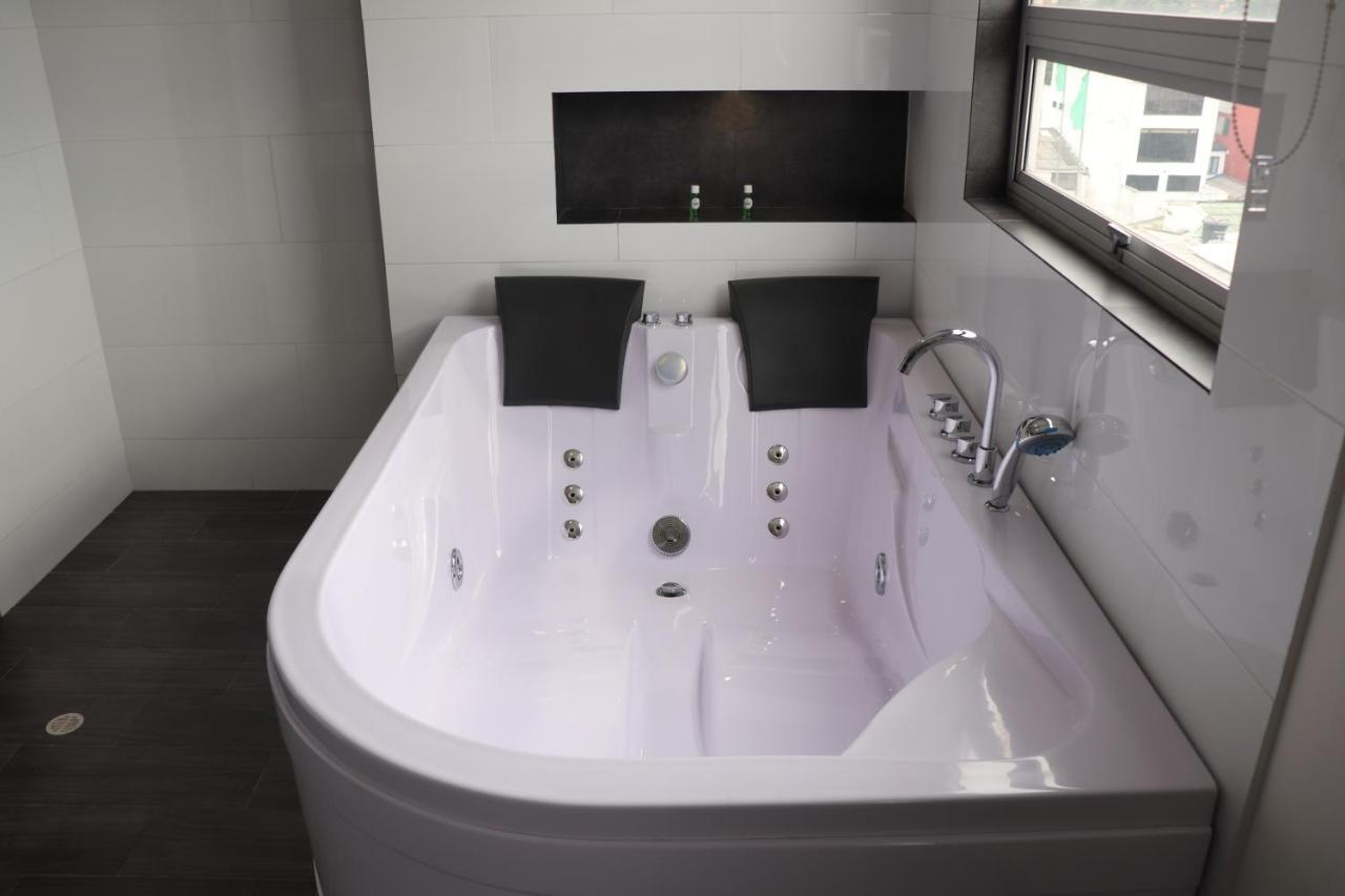 Hotel Bogota Dc Екстериор снимка